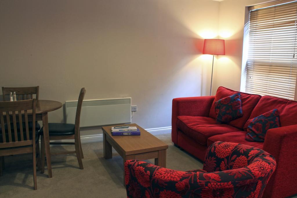 Victoria Cloisters Apartments York Rum bild